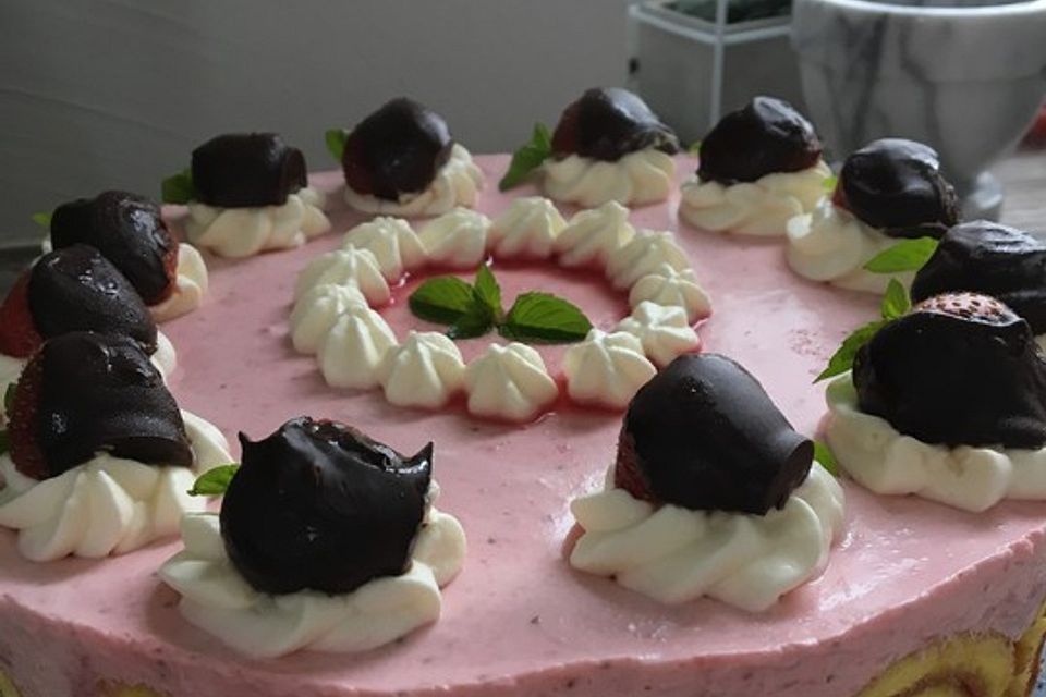 Erdbeer - Schmand - Torte