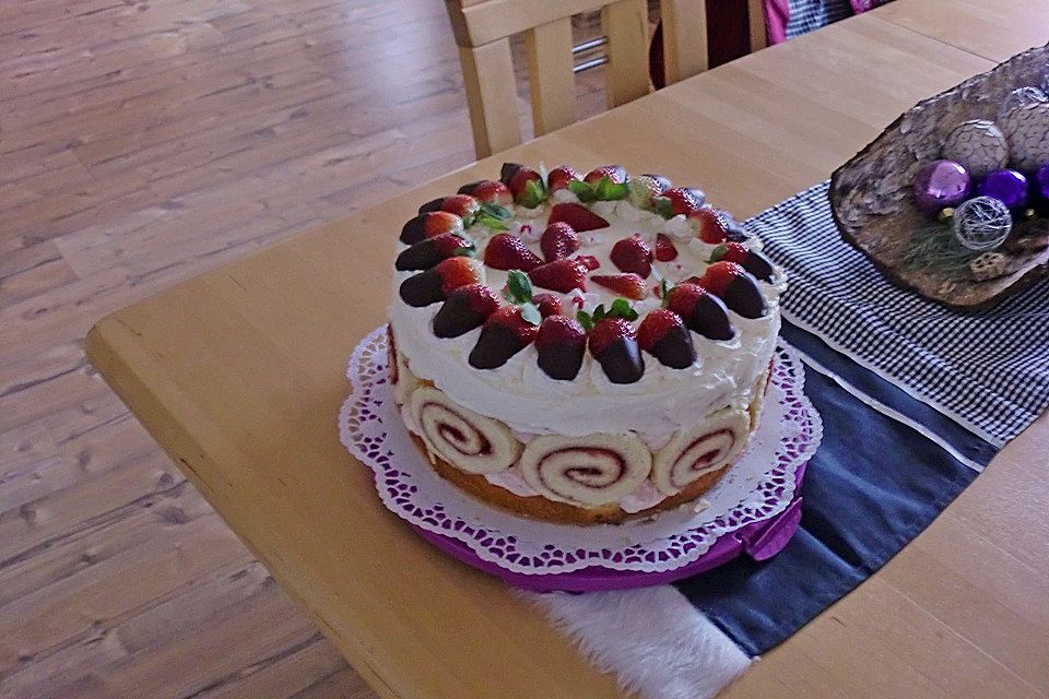 Erdbeer - Schmand - Torte