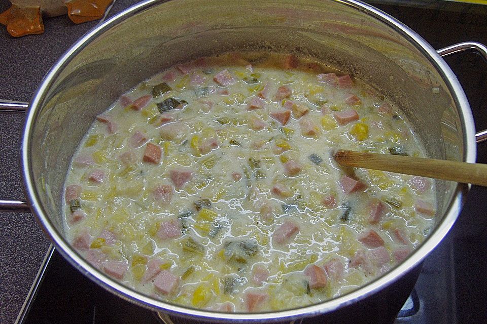 Kartoffel - Porree - Wurstsuppe