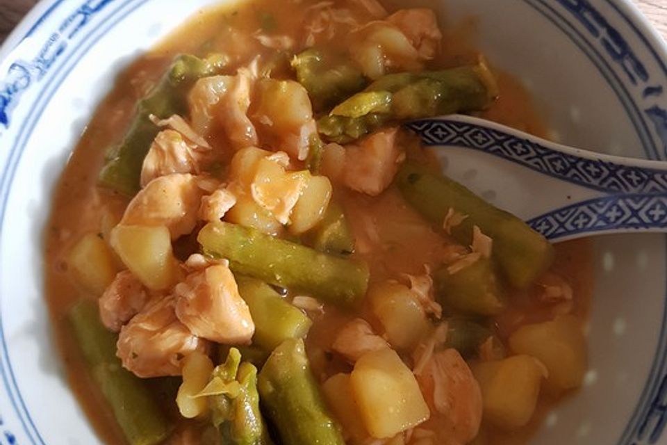 Thailändisches Spargelcurry