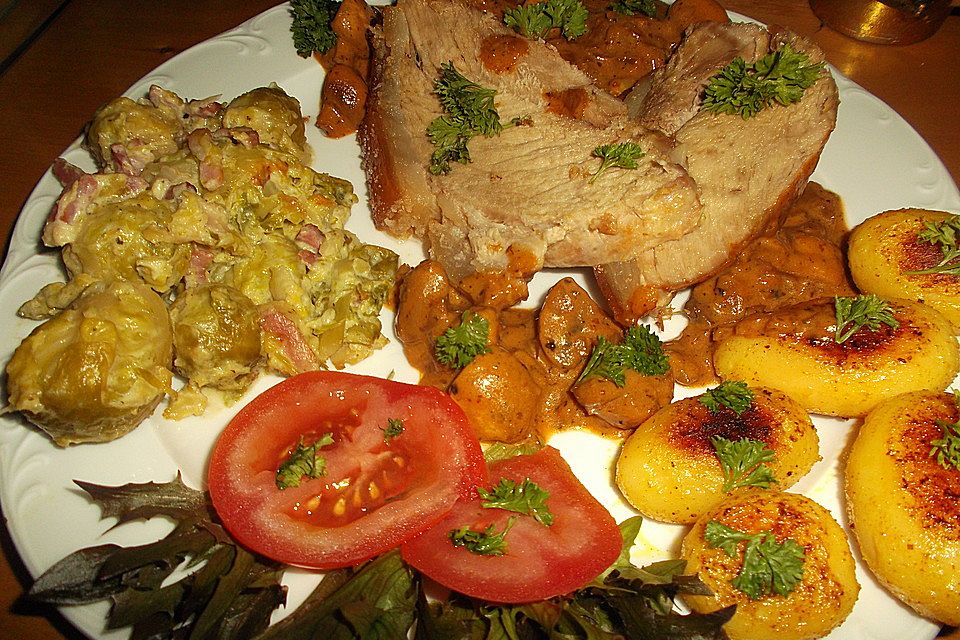 Krustenbraten mit Waldpilzsauce