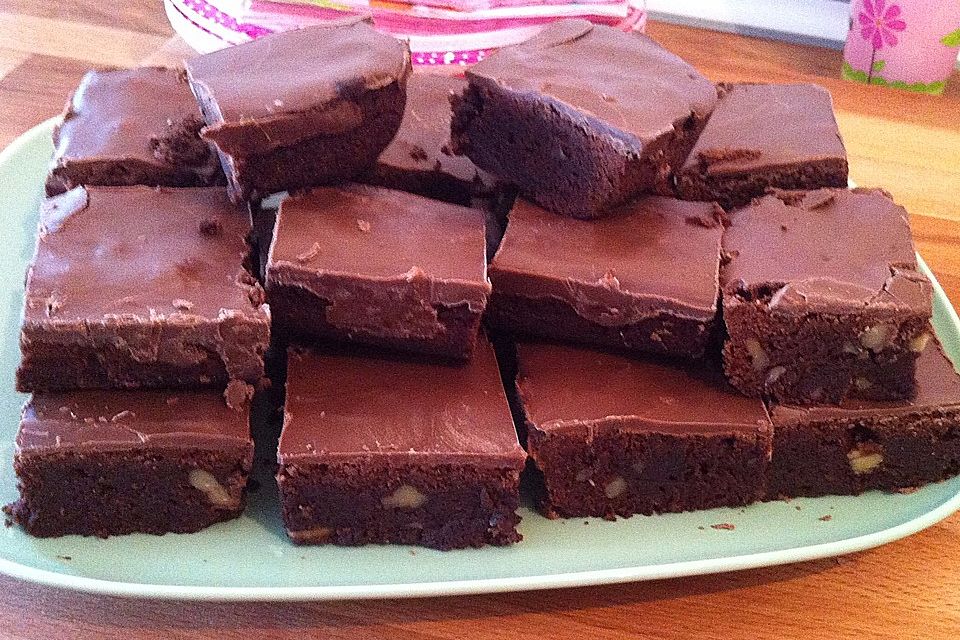 Sündhafte Brownies mit Walnüssen