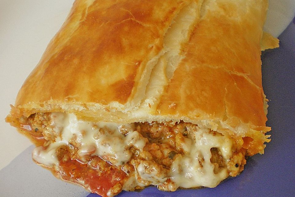 Pikanter Fleischstrudel