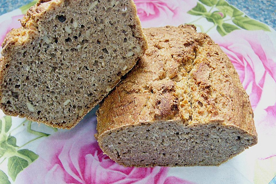 Sauerteigbrot mit Sonnenblumenkernen