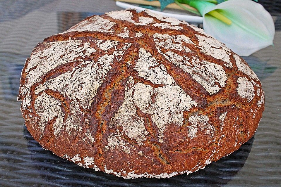 Sauerteigbrot mit Sonnenblumenkernen