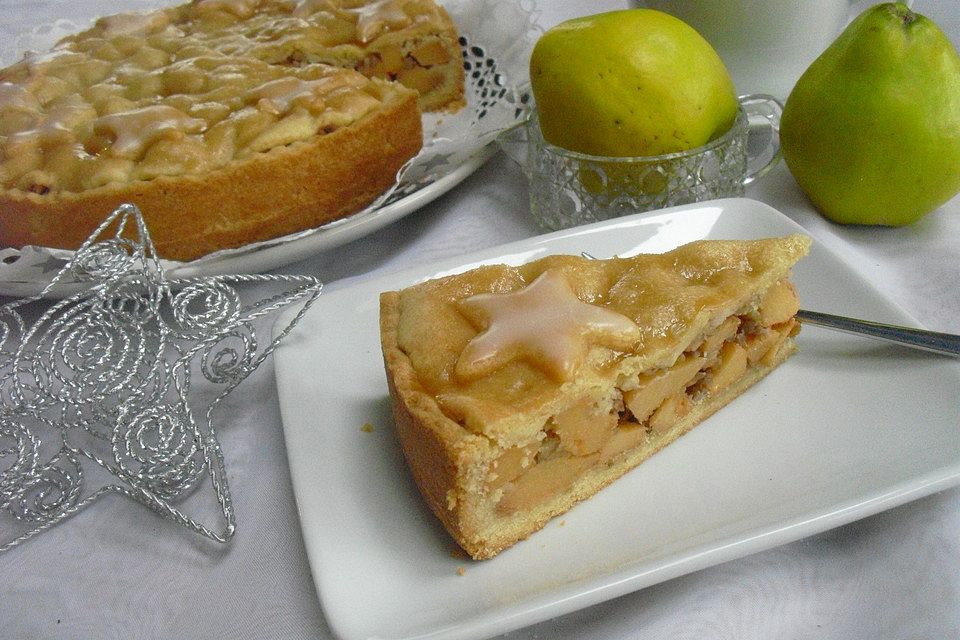 Gedeckter Quittenkuchen