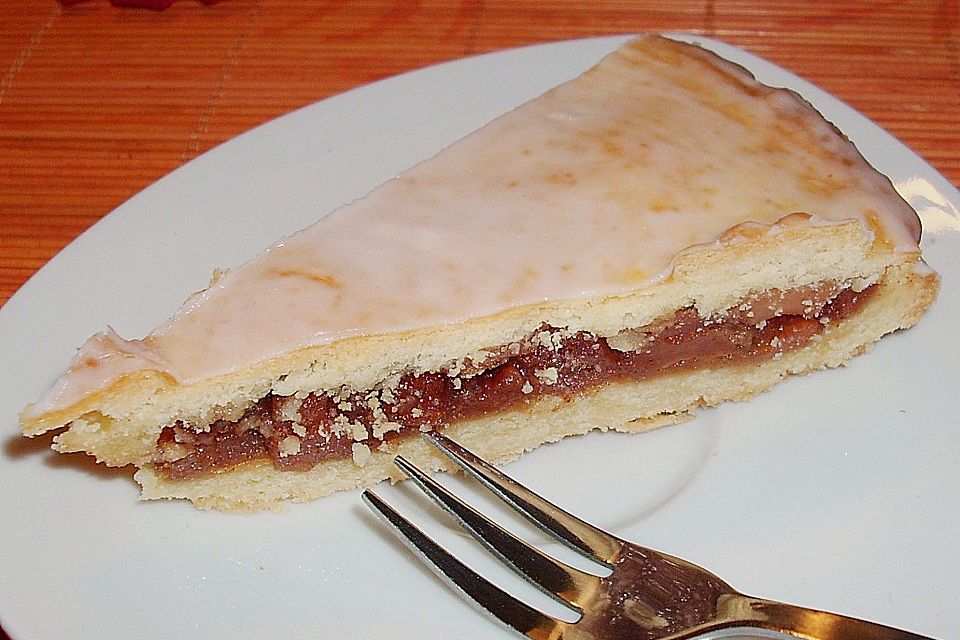 Gedeckter Quittenkuchen