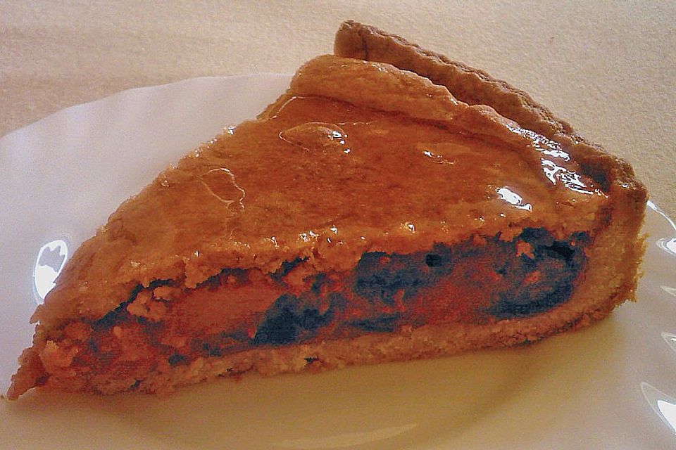 Gedeckter Quittenkuchen