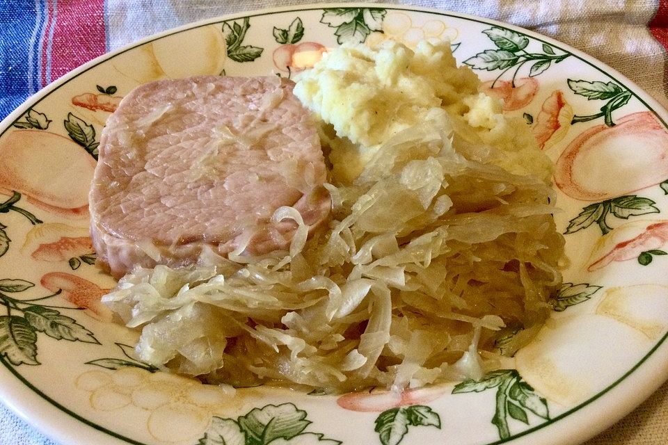 Rippchen auf Kraut