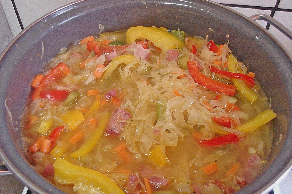 Sauerkrautsuppe mit Kassler