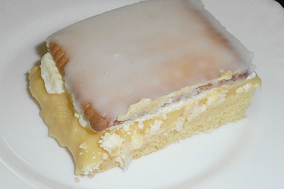 Zitronenkuchen mit Butterkeksen