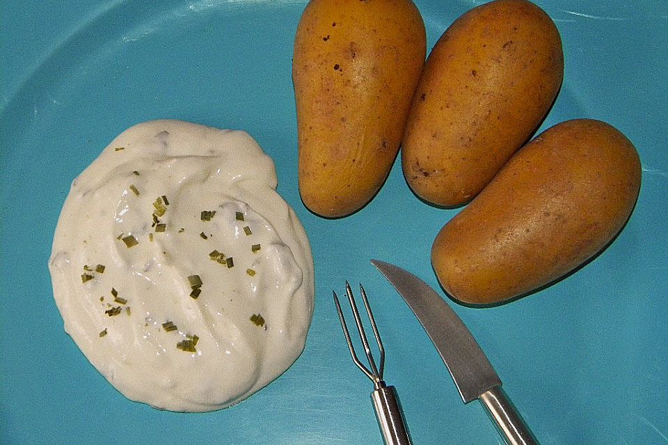 Pellkartoffeln mit Kräuterquark