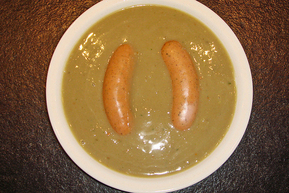 Sahnige Erbsensuppe