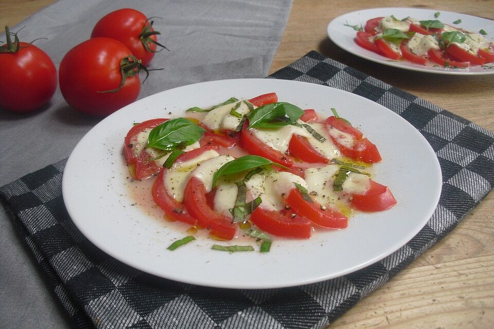 Mozzarella mit Tomaten