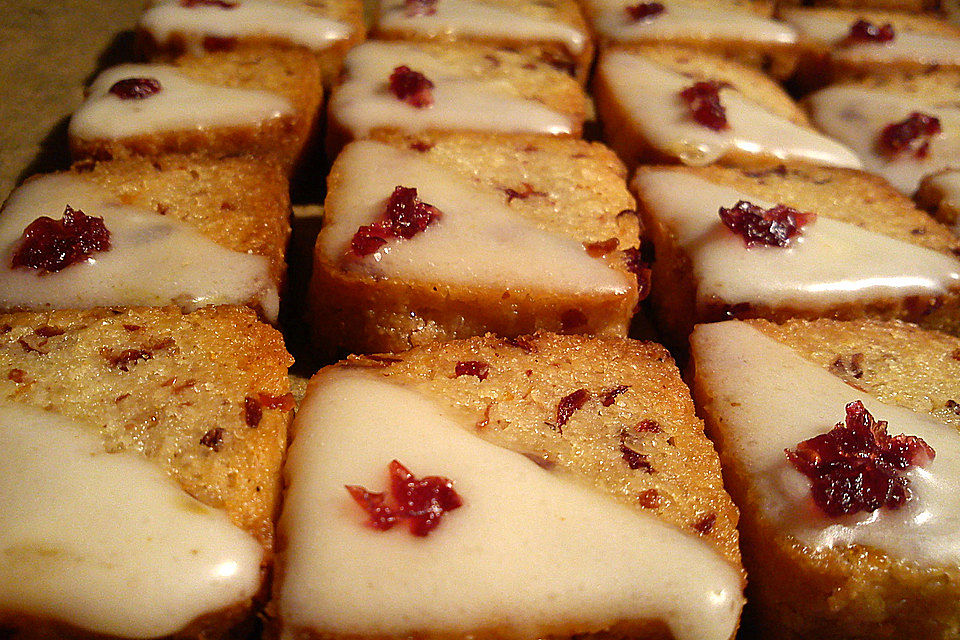 Mandelplätzchen mit Cranberries