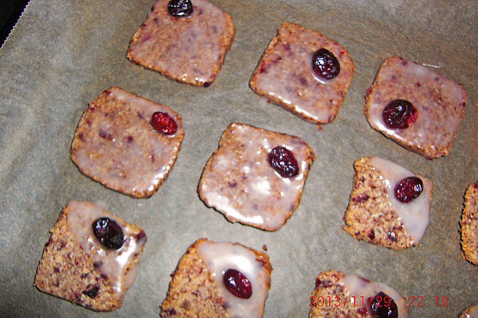 Mandelplätzchen mit Cranberries