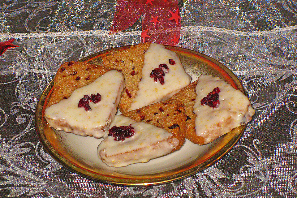 Mandelplätzchen mit Cranberries