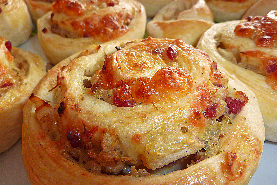 Zwiebel - Apfel Schnecken