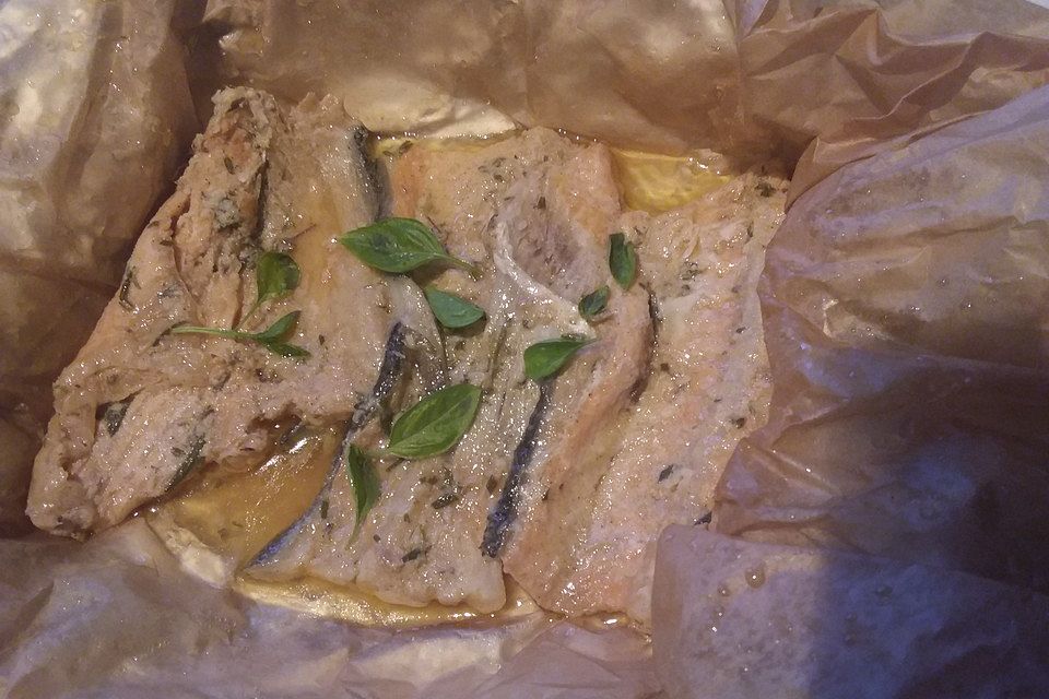 Lachs in Papier