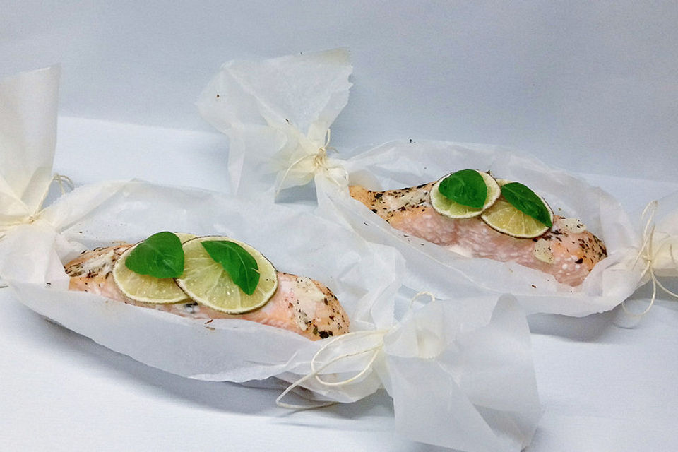 Lachs in Papier