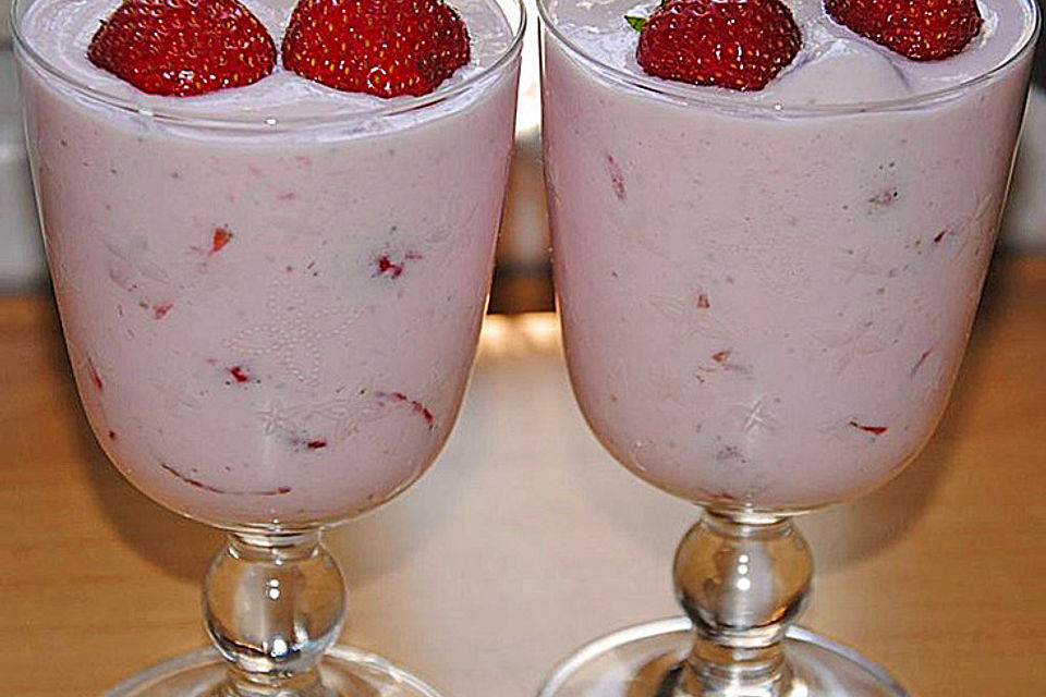 Lothars Quarkspeise mit Erdbeeren