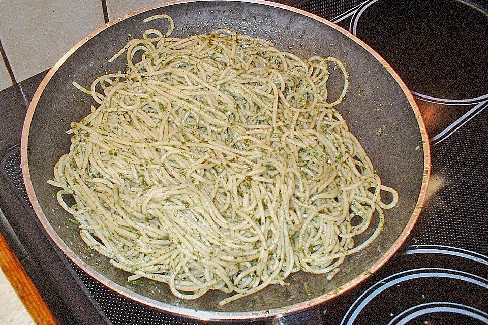 Spaghetti con olio dell'erba