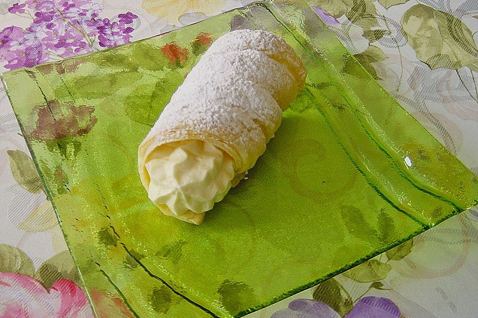 Schaumrollen mit Orangencreme