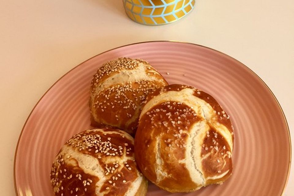 Laugenbrötchen