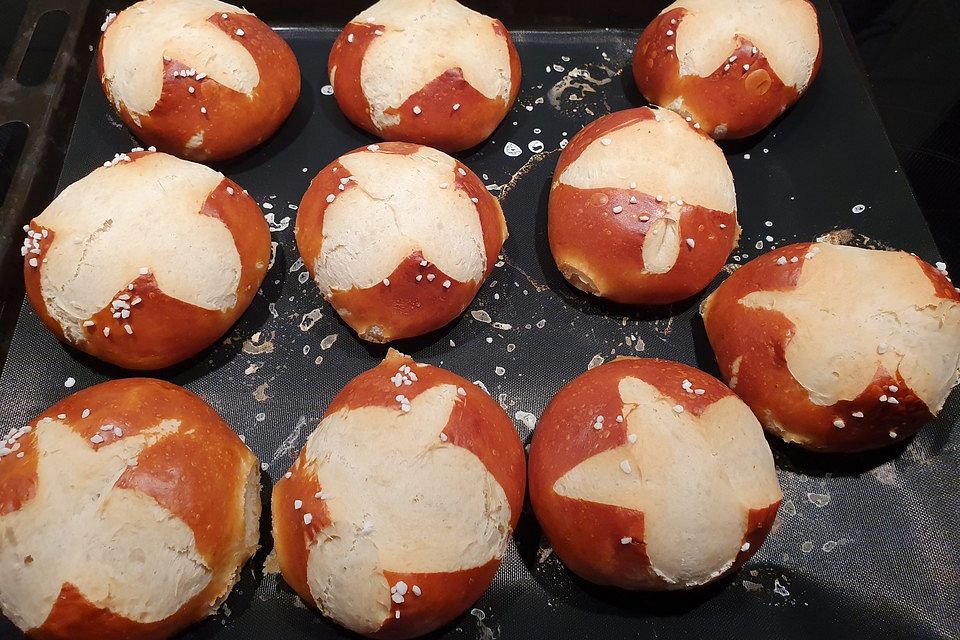 Laugenbrötchen