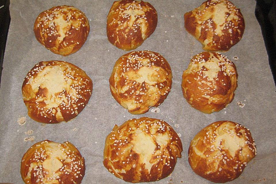 Laugenbrötchen