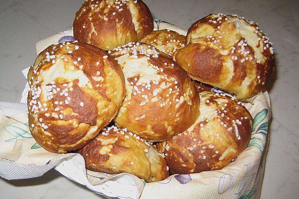 Laugenbrötchen