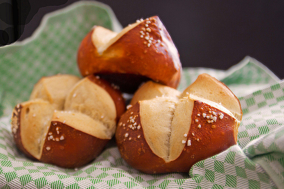 Laugenbrötchen