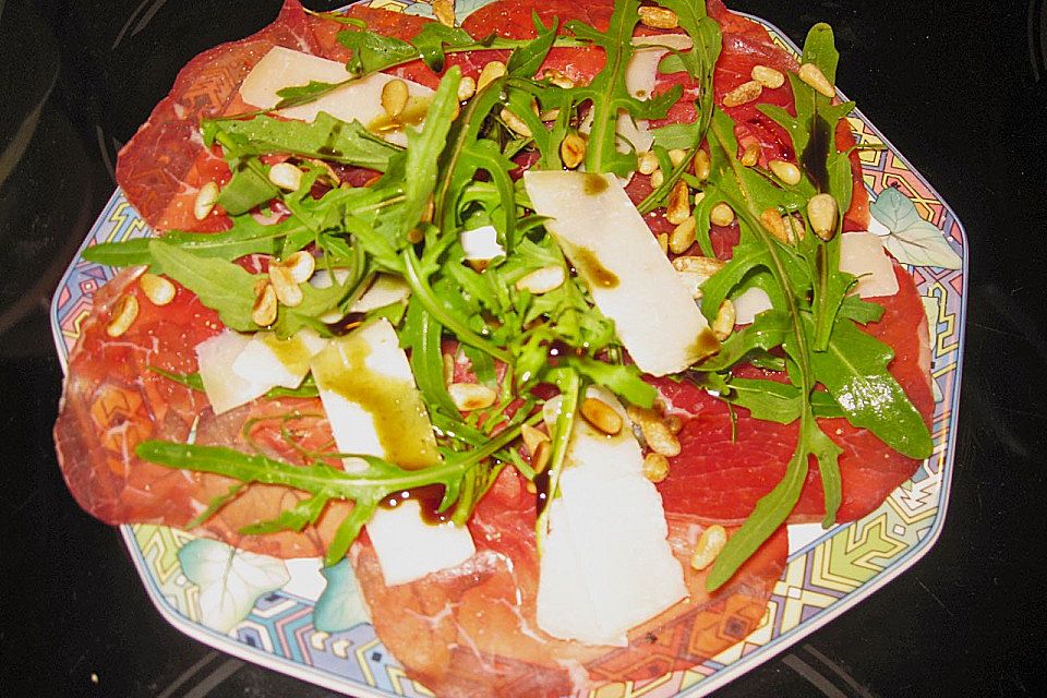 Bresaola pikant mit Rucola