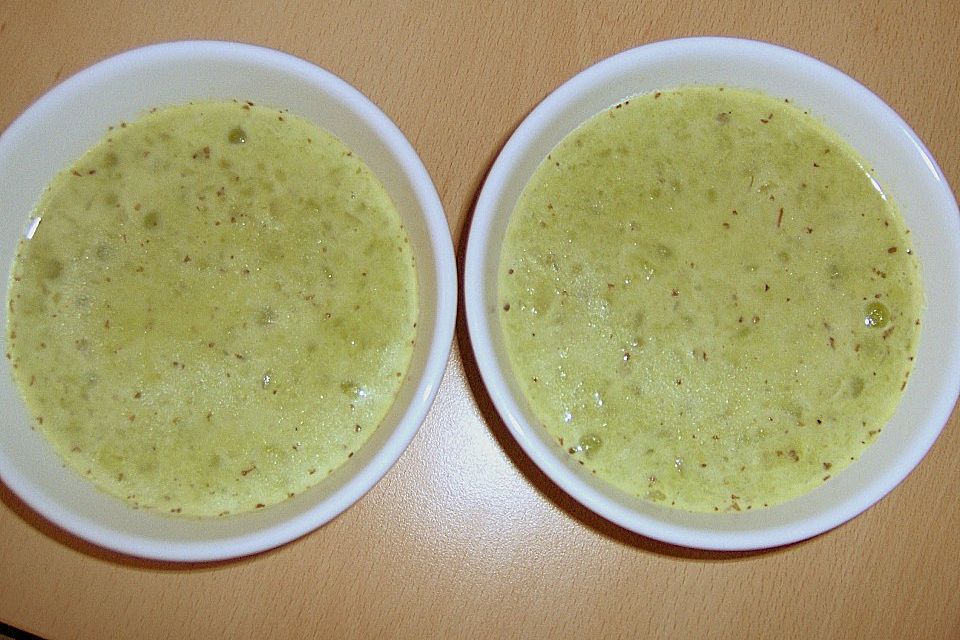 Erbsensuppe mit Majoran