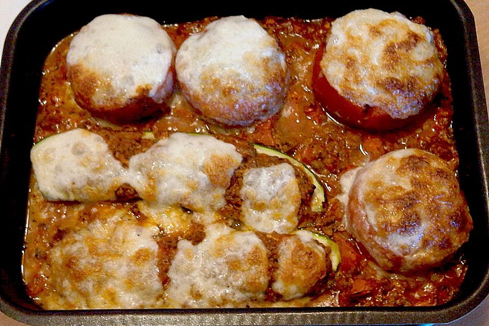 Gefüllte Tomaten mit Hackfleisch