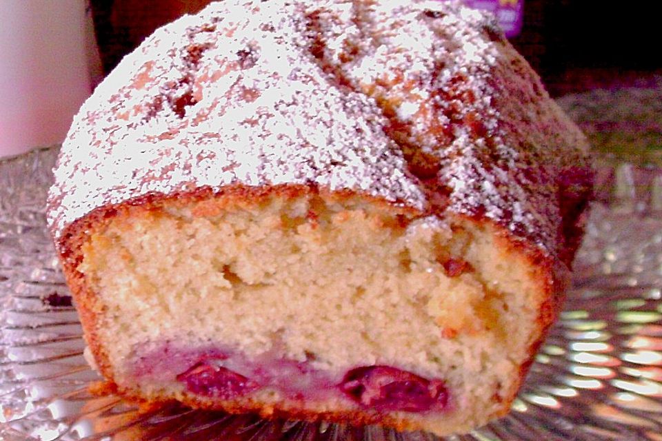 Saftkuchen mit Kirschen