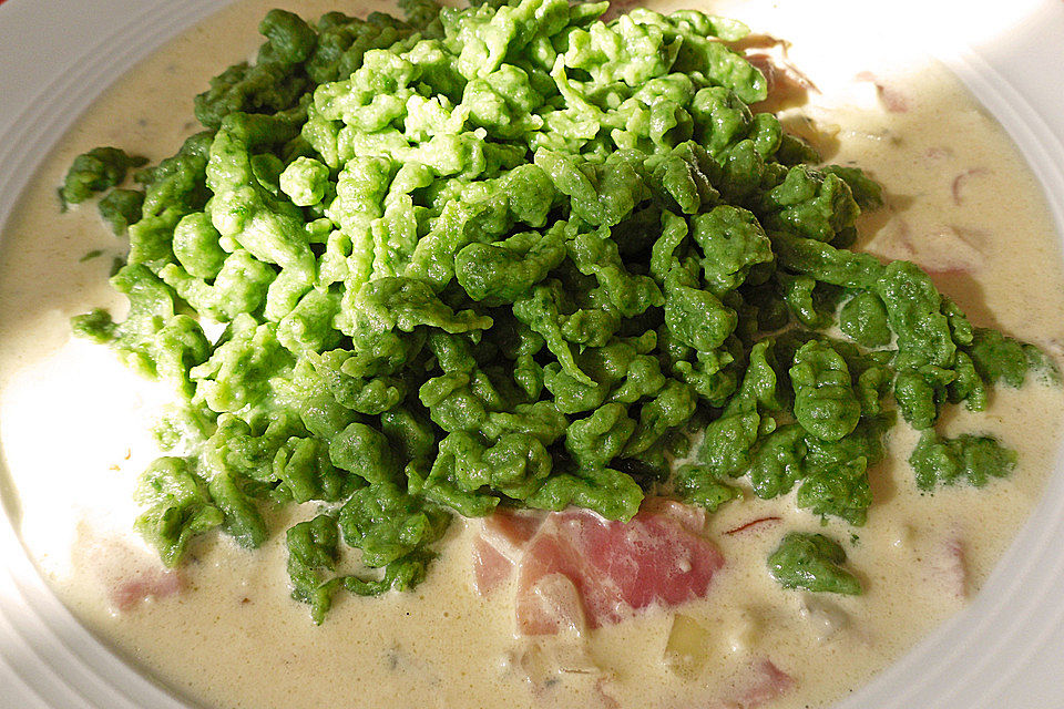 Spinatspätzle mit Gorgonzolarahmsoße