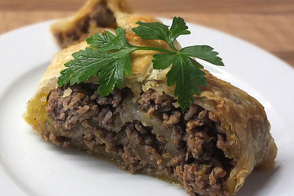 Zucchini - Strudel mit Hackfleisch