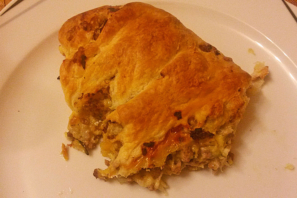 Zucchini - Strudel mit Hackfleisch