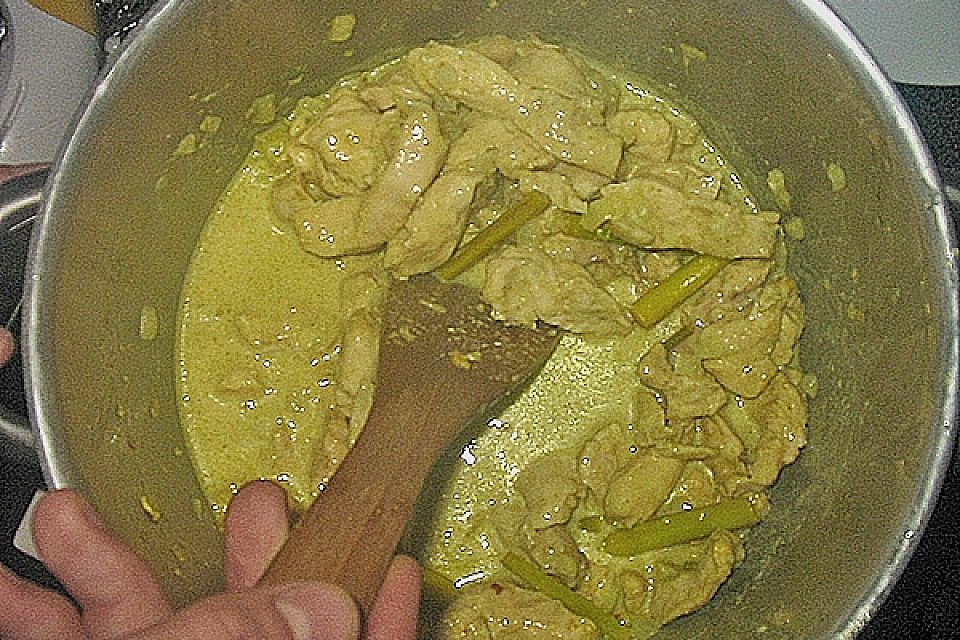 Curryhuhn in Kokosmilch