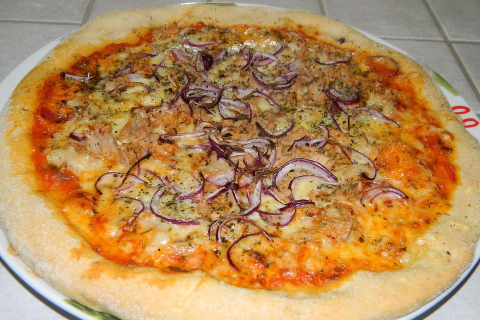 Pizza Tonno