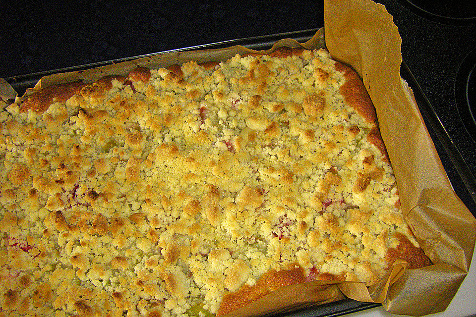 Rhabarberkuchen mit Streusel