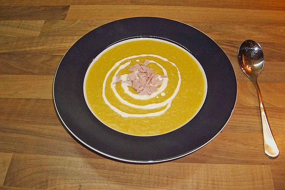 Maiscremesuppe mit Schinken