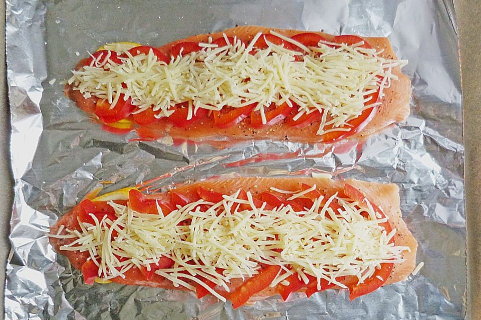 Lachsforellenfilet gebacken, mit Ofenkartoffeln