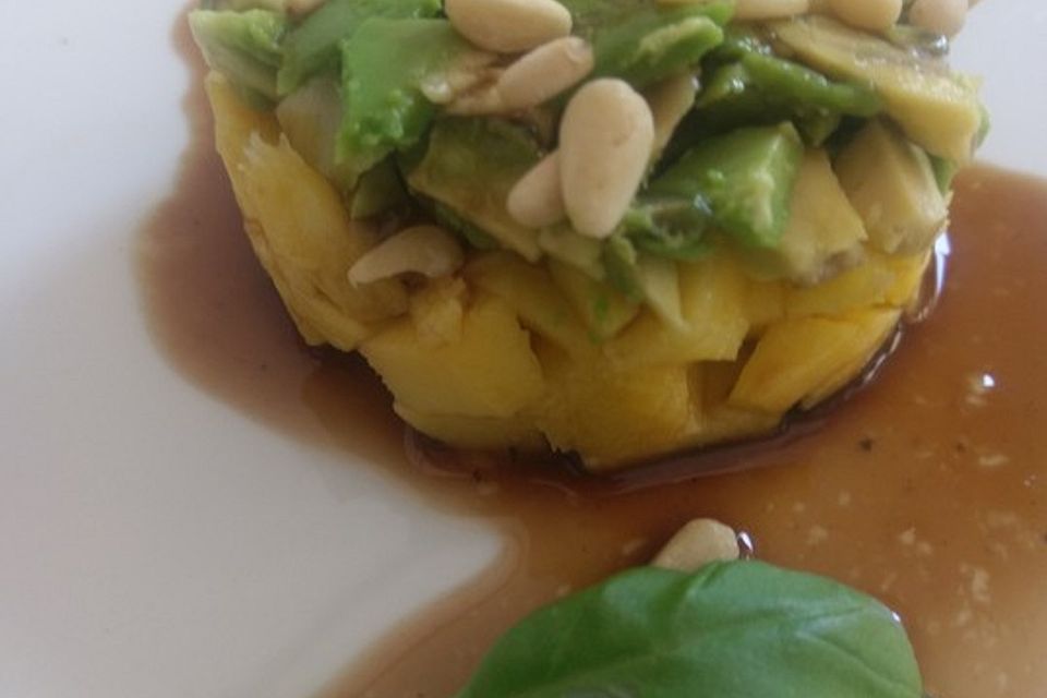 Avocado - Mango - Salat