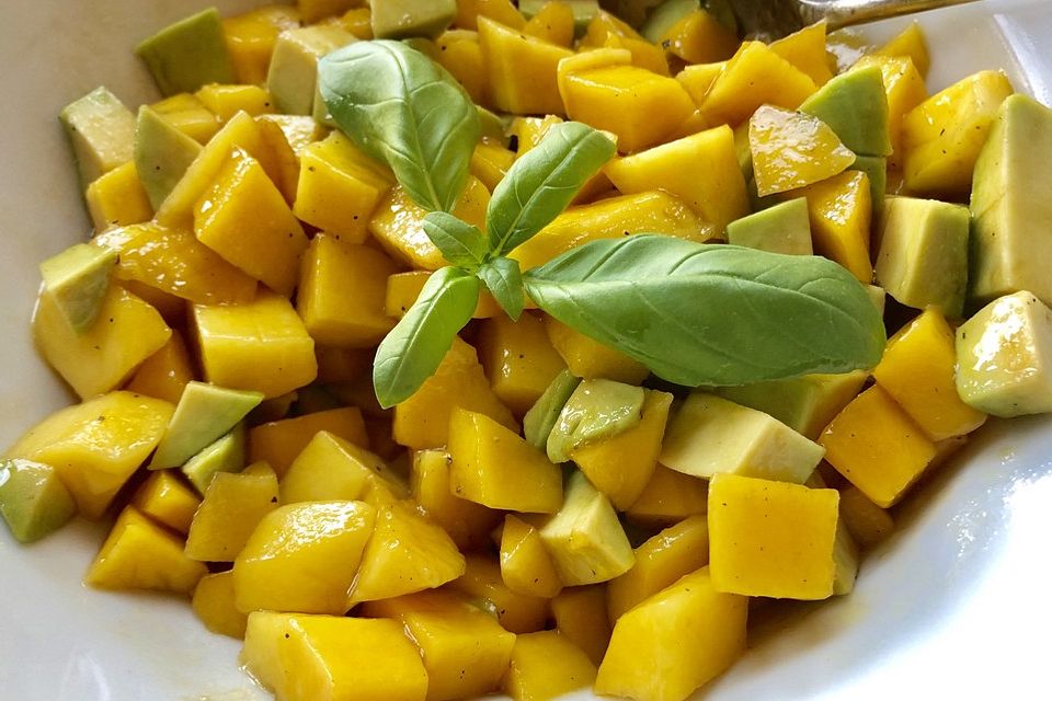 Avocado - Mango - Salat