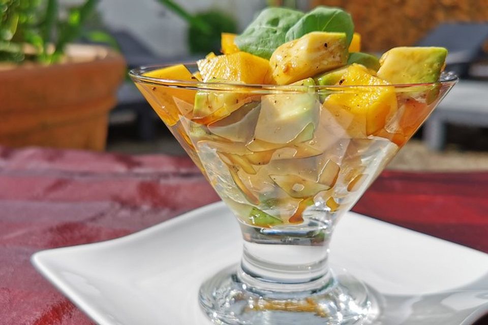 Avocado - Mango - Salat