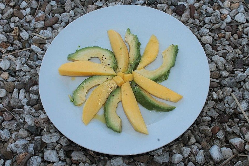 Avocado - Mango - Salat