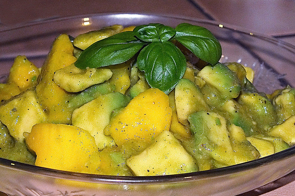 Avocado - Mango - Salat