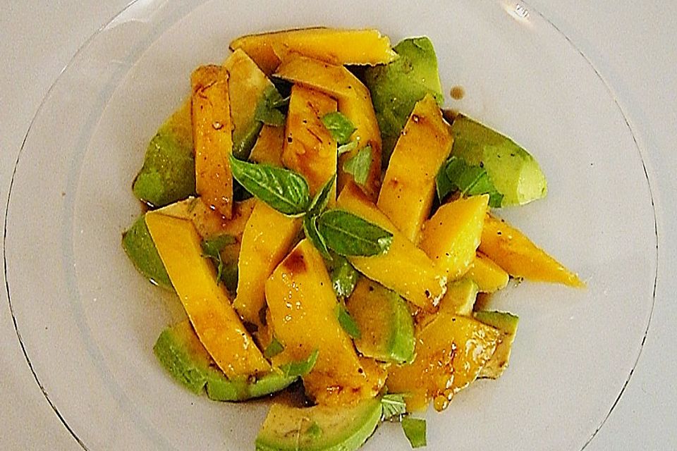 Avocado - Mango - Salat